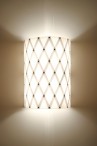 Diamond Grid Wall Light 30 – Lámpara de diseño blanca geométrica