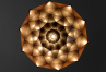 Sun Chandelier Gold Stainless Steel 100 – Lámpara colgante con estructura geométrica y acabado dorado.