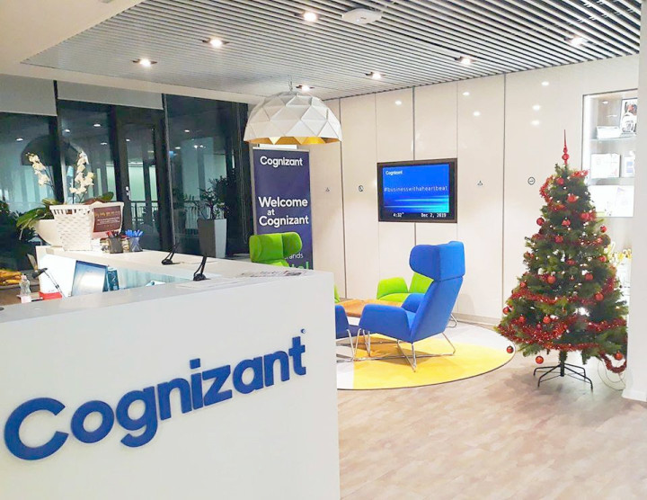Adamlamp Sun Chandelier Gold 100 Flora Light 70 Cognizant Millpark Centre Office