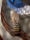 Adamlamp Bamboo Light Hexagonal Cigar 105, trapphuspendel, unik bambudesign, privat lägenhet Budapest